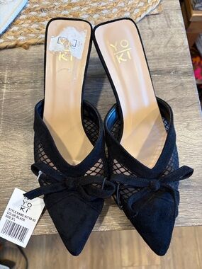 NWT Yoki kitten heel mules